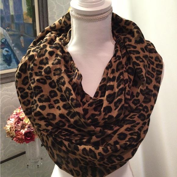 Leopard Print Infinity Scarf - Picture 4 of 5